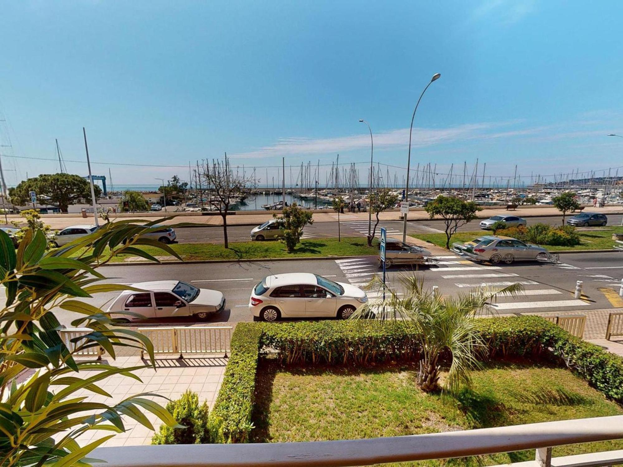 Spacieux 2p Renove Avec Climatisation, Terrasse Et Balcon Face - Fr-1-196-381